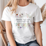 T-shirt Fleur sauvage coloré Meadow Bride Squad<br><div class="desc">Préparez-vous à célébrer la future mariée avec ce superbe T-shirt couleur Fleur sauvage Meadow Bride Squad ! Doté d'un superbe design de prairie fleur sauvage et d'une police de script ludique, ce t-shirt est l'ajout parfait à votre fête de douche nuptiale. Le texte personnalisable vous permet d'ajouter votre nom ou...</div>