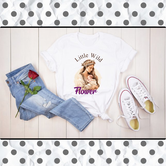 T-shirt Fleur sauvage de Baby shower de Boho pourpre (Créateur téléchargé)