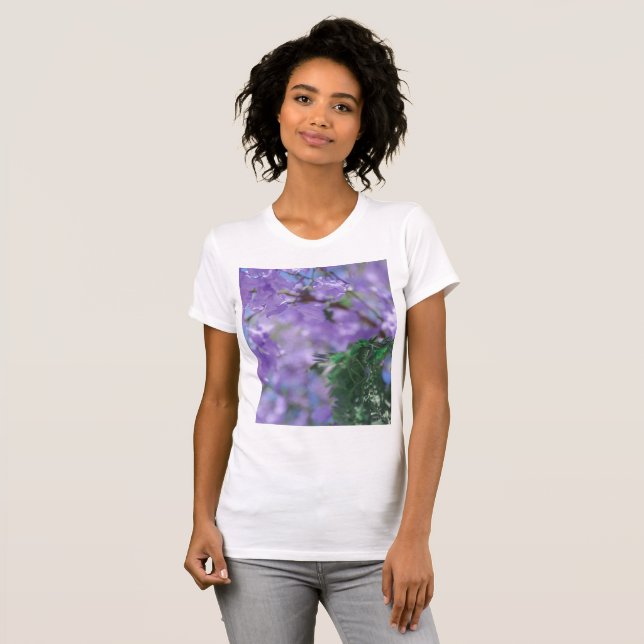 T-shirt Fleurs d'arbre pourpres Jacaranda (Devant entier)