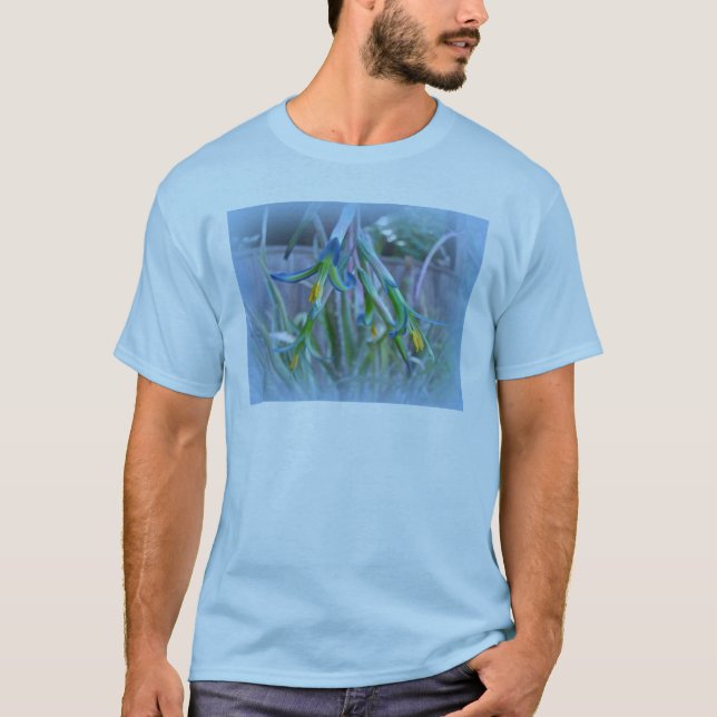 T-shirt Fleurs de bromeliade sur bleu (Devant)