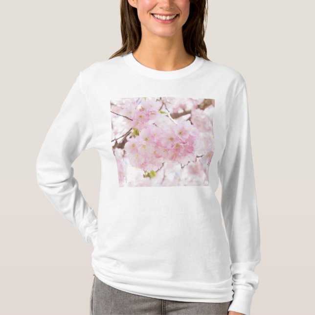 T-shirt Fleurs de cerisier roses d'arbre (Devant)