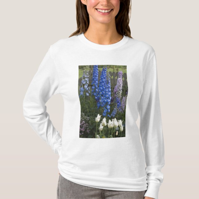 T-shirt Fleurs printanières le long d'un chemin de jardin, (Devant)