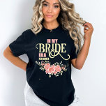 T-shirt Floral Mariée à la Fête des mariées<br><div class="desc">Célébrez la future mariée avec notre t-shirt à Fête des mariées florale rose, très bien conçu. Parfaitement captivant la joie et l'anticipation de cette occasion spéciale, ce t-shirt présente un magnifique mélange de fleurs roses d'aquarelle avec le dicton Dans mon ère de fiancée avec la date de mariage customisée. Belle...</div>