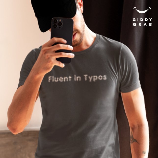 T-shirt Fluent de citation de caractère amusant dans les c (Créateur téléchargé)