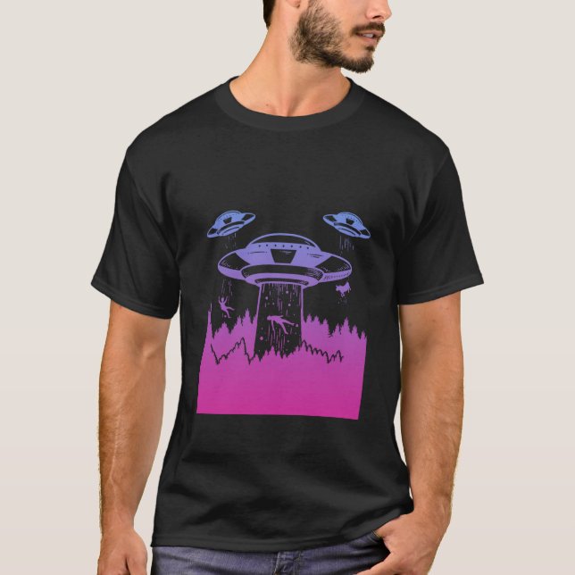 T-shirt Flying Saucer UFO  Astronauts are Aliens (Devant)