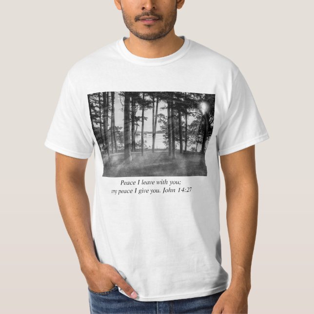 T-shirt Foggy Trees À Table Rock Grayscale Bible Verse (Devant)