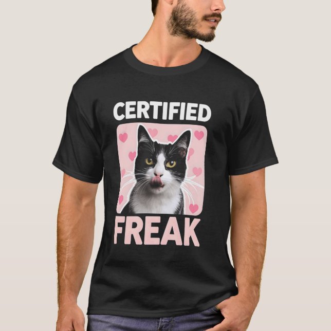 T-shirt Folle de chat certifiée Funny Kitten coeurs roses  (Devant)
