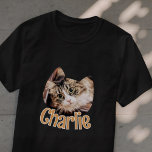 T-shirt Forme de chat Moderne Simple Personnalisé Animau d<br><div class="desc">Ce design simple et classique est composé de typographie serif et d'ajouter une photo personnalisée.</div>