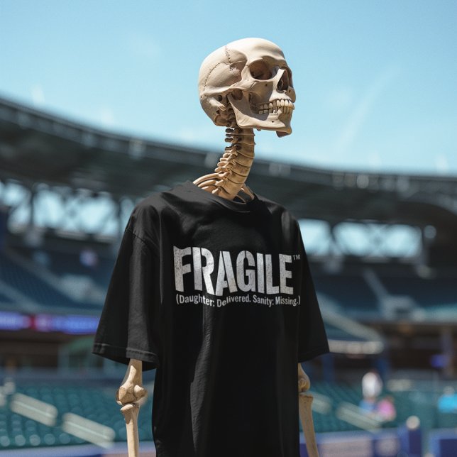 T-shirt fragile je viens de tomber ma fille/Humour foncé E (Créateur téléchargé)