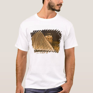 T-shirt France, Paris. Le Louvre au crépuscule. Crédit 2