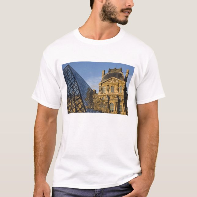 T-shirt France, Paris, Musée du Louvre et la Pyramide, (Devant)