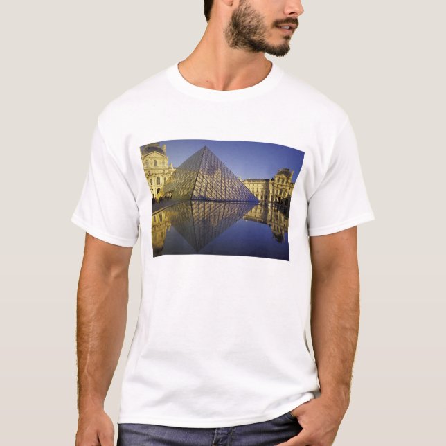 T-shirt FRANCE, Paris Reflet, Pyramide. Le Louvre (Devant)