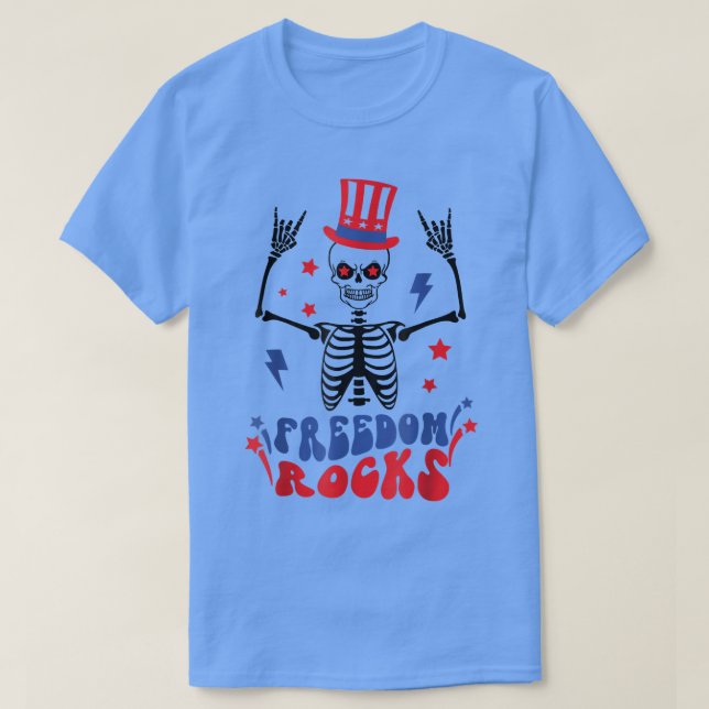 T-shirt Freedom Rocks Skeleton American Flag Joyeux 4e de  (Design devant)