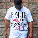 T-shirt Frère de la fille d'anniversaire Equipe personnali<br><div class="desc">Vous cherchez une chemise d'anniversaire qui fera de votre fête une réussite? Ne cherchez pas plus loin que nos maillots d'équipe d'anniversaire assortis! Ces tee - shirts élégants sont parfaits pour toute fête d'anniversaire. Nos chemises assorties font un grand cadeau pour vos amis et votre famille, et peuvent être portées...</div>