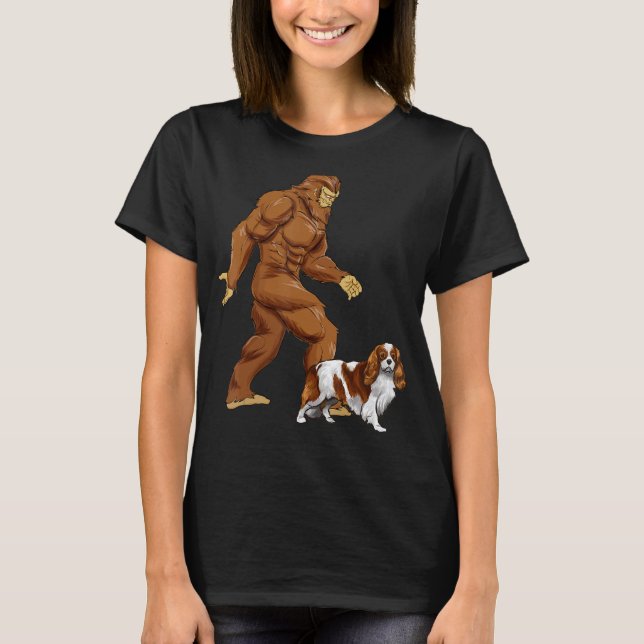 T-shirt Fun Bigfoot Marcher Cavalier King Charles Spaniel (Devant)
