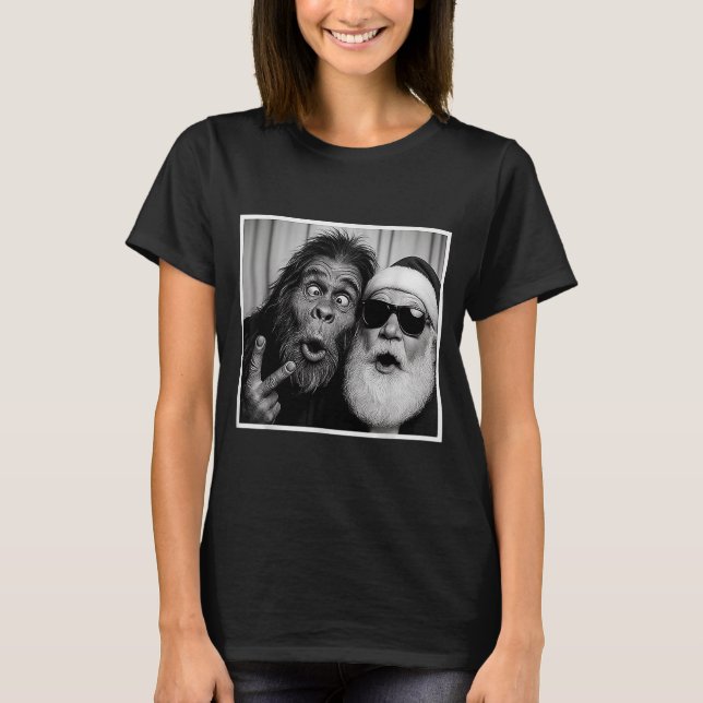 T-shirt Funny Bigfoot Photobooth With Santa Christmas Xmas (Devant)
