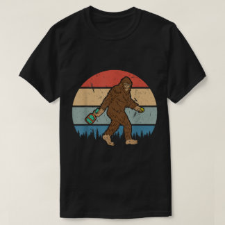 T-shirt Funny Bigfoot Pickleball Design