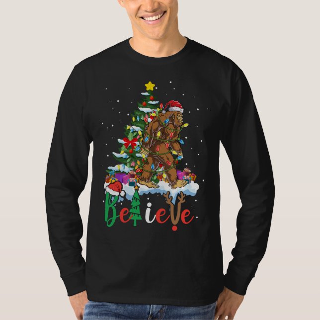 T-shirt Funny Bigfoot sapin de Noël Lumières Noël Sasquatc (Devant)