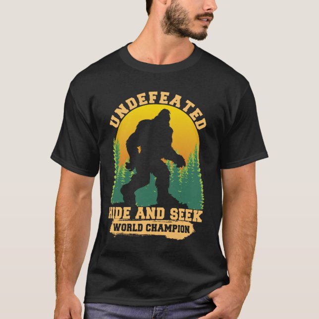 T-shirt Funny Bigfoot Sasquatch Cacher et chercher Champio (Devant)