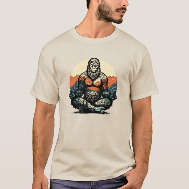 T-shirt Funny Bigfoot Yoga Meditation Humor Believer Tee (Devant)