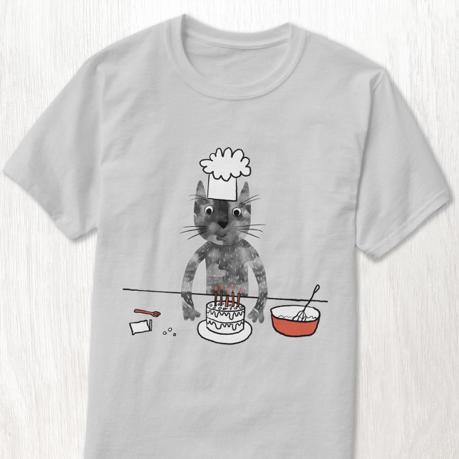 T-shirt Funny Cat Chef Cuisine (Fun black cat chef cooking a cake t-shirt for animal lovers)