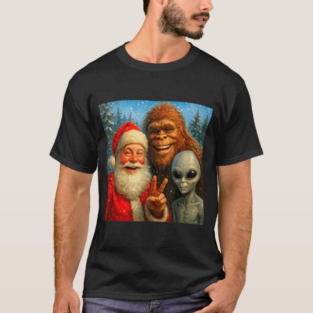 T-shirt Funny Cat Selfie With Santa Claus &amp; Bigfoot Me (Devant)