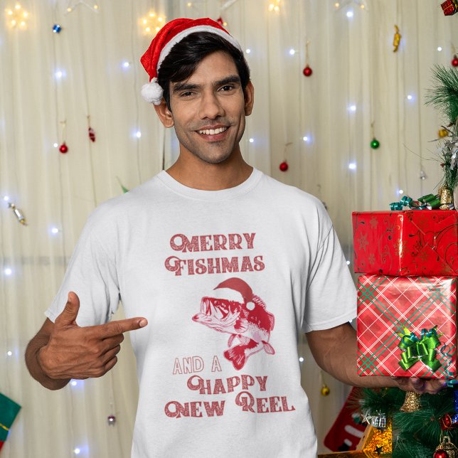 T-shirt Funny Christmas Bass Fishing Chemise (Merry Fishmas Funny Shirt for Christmas parties. )