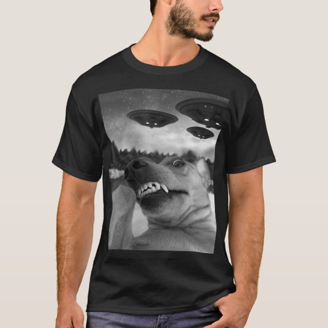 T-shirt Funny Dog Face Taking Selfie With Alien Funny Alie (Devant)