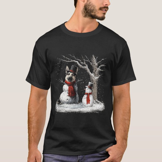 T-shirt Funny German Shepherd Dog In The Snow Tree Christm (Devant)
