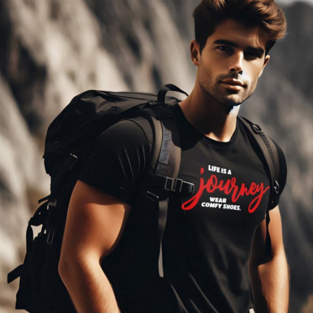 T-shirt Funny Life est un Voyage Wear Comfy Chaussures (Funny Life is a Journey Wear Comfy Shoes T-Shirt Cover Photo)