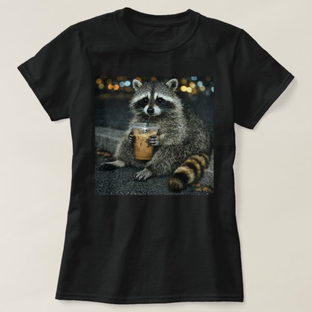 T-shirt Funny Raccoon Drinking Iced Coffee — Cute Animal  (Design devant)