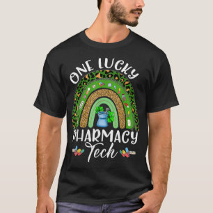 T-shirt Funny Rainbow One Lucky Pharmacy Tech St Patrick's