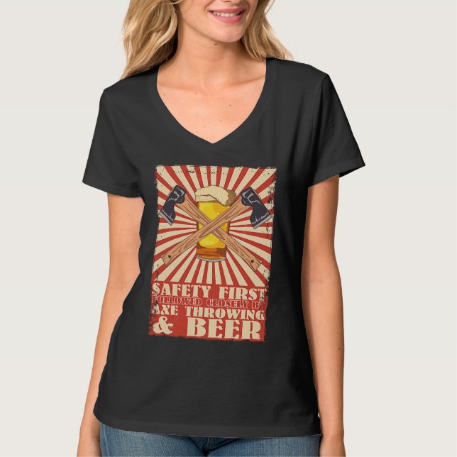 T-shirt Funny Retro Safety First Axe Throwing and Beer Vik (Devant)
