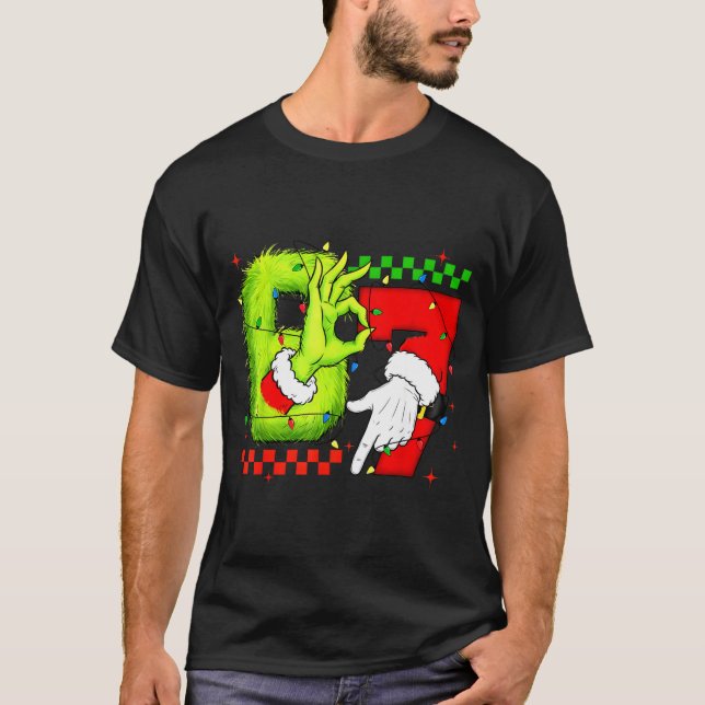 T-shirt Funny Six Seven 67 Meme 6 7 Christmas Elf Hand Boy (Devant)