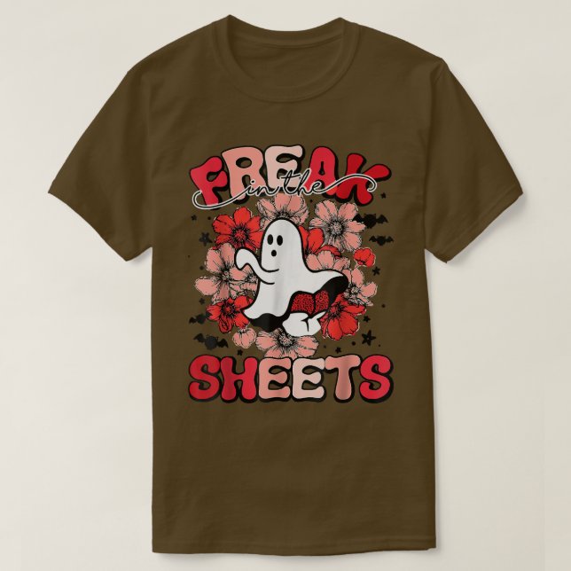 T-shirt Funny Spooky Freak In The Sheets Halloween  (Design devant)