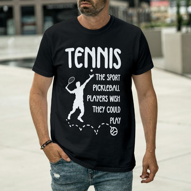 T-shirt Funny Tennis vs Pickleball Tennis Player Serving  (Créateur téléchargé)