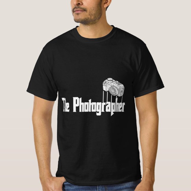 T-shirt Funny The Photographer Photography Camera  (Devant)
