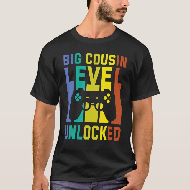 T-shirt Gamer Big Cousin Niveau Déverrouillé Heureux Pour  (Devant)