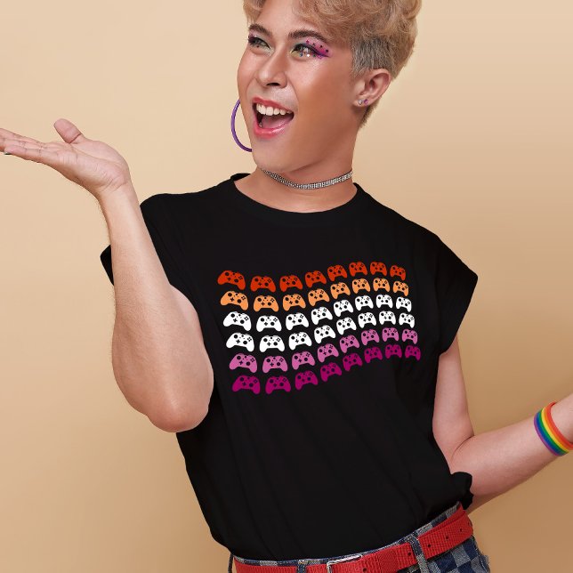 T-shirt Gamer Lesbian Pride Drapeau Vidéo Contrôleur de je (Mockup of t-shirt on a LGBT youth. Photo by our-team on Freepik)