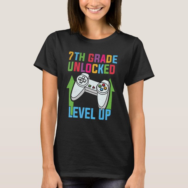 T-shirt Gamme vidéo rétroactive de 7e année déverrouillée (Devant)