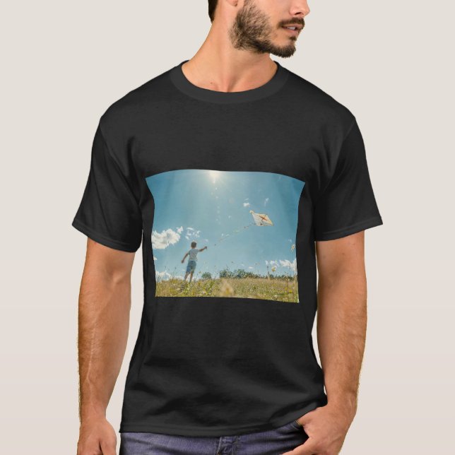 T-shirt Garçon Joyeusement voler un cerf-volant (Devant)