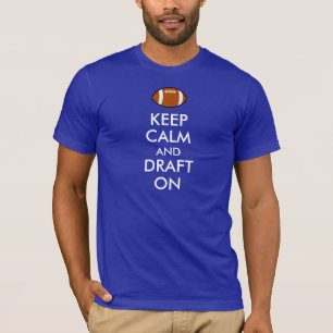 T-shirt Gardez le calme et l'ébauche dessus