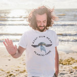 T-shirt Gardez notre tortue d'eau libre en plastique de me<br><div class="desc">Cette conception a été créée par art numérique. Elle peut être personnalisée en cliquant sur le bouton personnaliser et en ajoutant du texte, des images ou des images à customiser. Contactez-moi à l'adresse colorflowcreations@gmail.com si vous souhaitez que ce design soit disponible sur un autre produit. Achetez ma peinture acrylique abstraite...</div>
