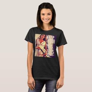 T-shirt Gardez votre prince, cette princesse Saves Herself
