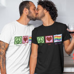 T-shirt Gay pride d'amour pour la paix<br><div class="desc">Soutenez les droits des homosexuels avec ce signe de paix,  ce coeur et cet arc-en-ciel. Une mignonne chemise LGBTQ avec un beau drapeau arc-en-ciel à côté d'un joli signe de paix et d'un coeur.</div>