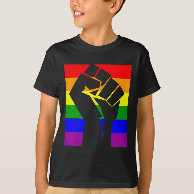 T-shirt Gay pride Résiste Poing Arc-en-ciel Drapeau Lgbtq  (Devant)
