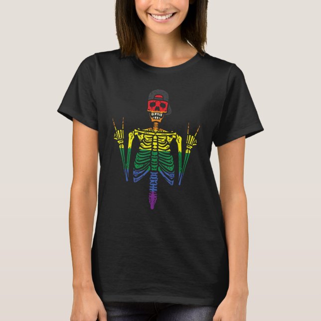 T-shirt Gay Skeleton Rock Rainbow Pride Flag Lgbt Rocker B (Devant)