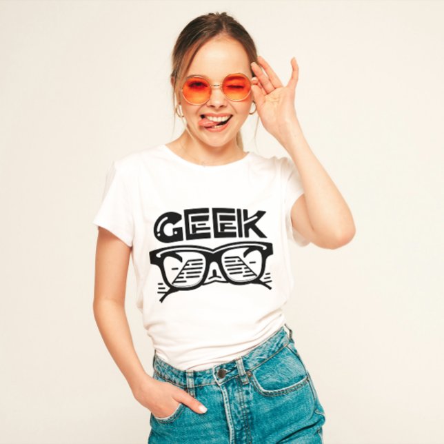 T-shirt "Geek" Nerdy (Créateur téléchargé)