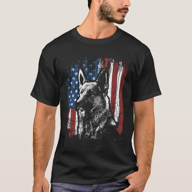 T-shirt Ger Shepherd 4 juillet drapeau américain (Devant)