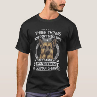 T-shirt Ger Shepherd Trois Choses Que Tu Ne Fais Pas
